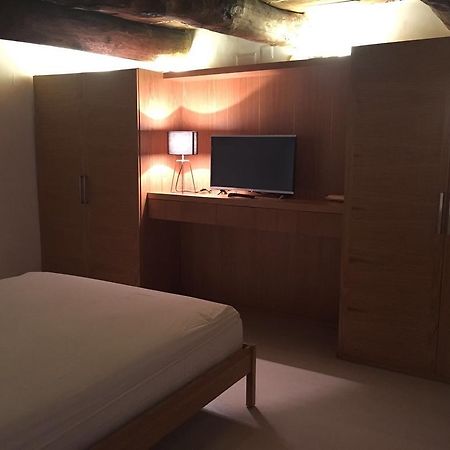 Loft In Palazzo Trina 1600D.C. Apartment Napoli Exterior foto
