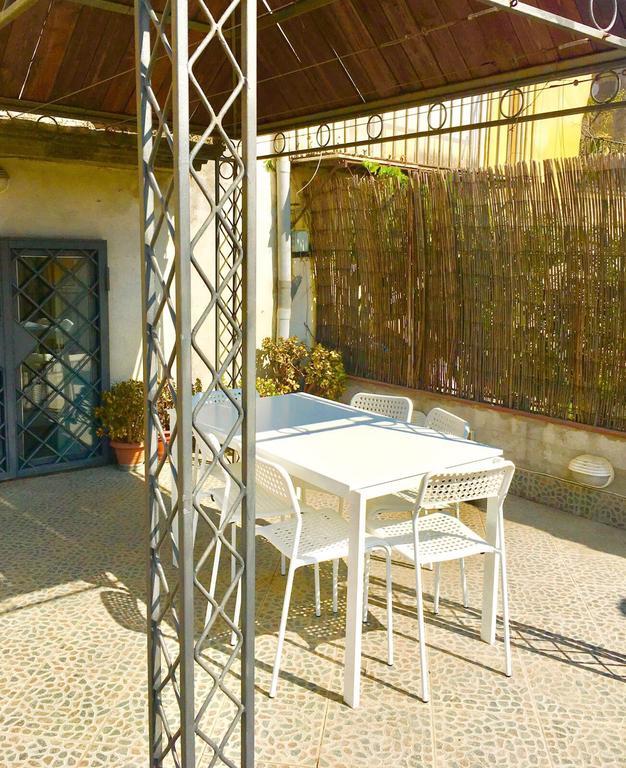 Loft In Palazzo Trina 1600D.C. Apartment Napoli Exterior foto
